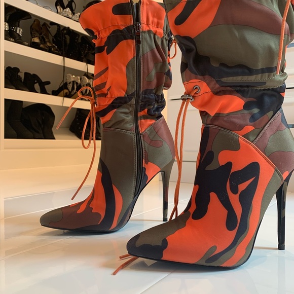 Army Fatigue Boots With A Splash 